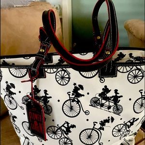 2015  Disney offical flower and garden show bag   never used  Dooney and Bourke